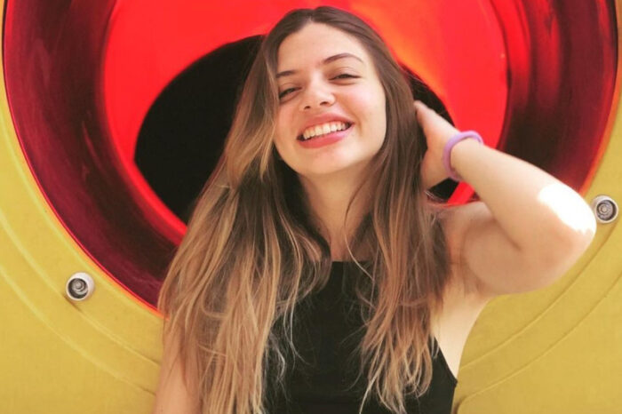 Daniela Parra vende tamales para ayudar a su padre Héctor Parra, recluido en prisión