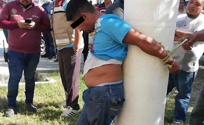 Vecinos amarran a ebrio a una palmera tras atropellar a dos mujeres en Altamira