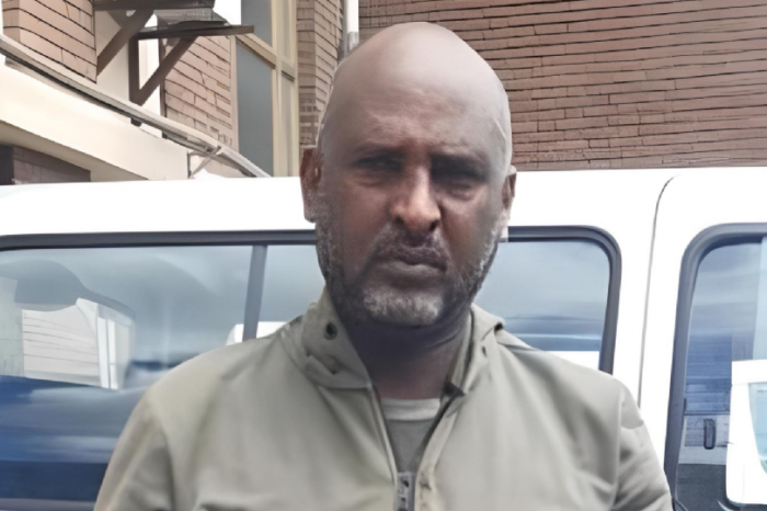 Detiene Interpol en Sudán al mayor traficante de humanos en el mundo