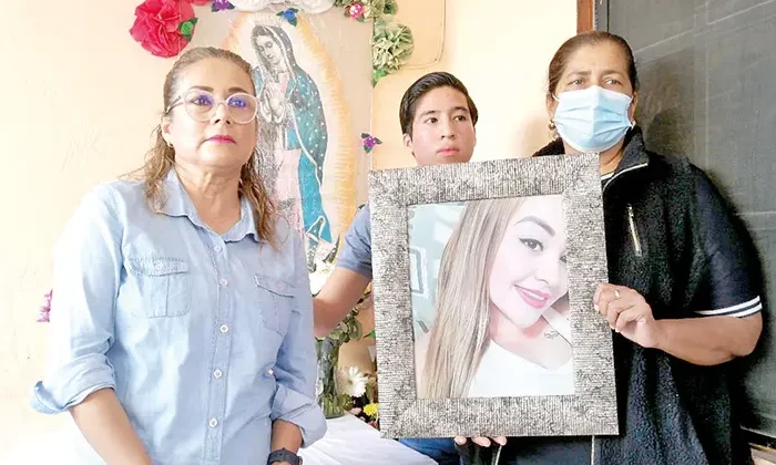 Acusan al IMSS por muerte de joven madre