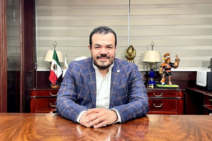 Rector de la UAT da bienvenida al ciclo escolar universitario 2023-1