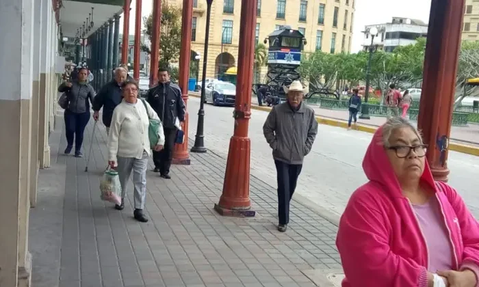 Pronostican que el jueves llegará un leve frente frío