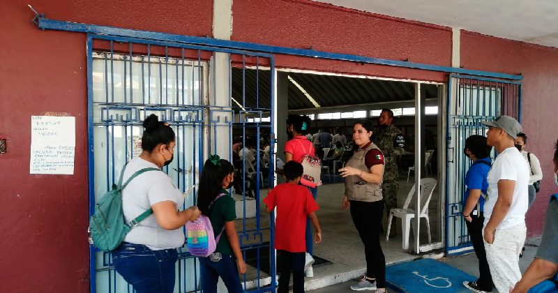 Plantea SST vacunación anticovid y universal en escuelas