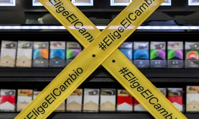 Prohíben exhibir cigarros en tiendas de todo México