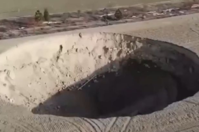 Aparece cráter de 100 metros de diámetro en Turquía