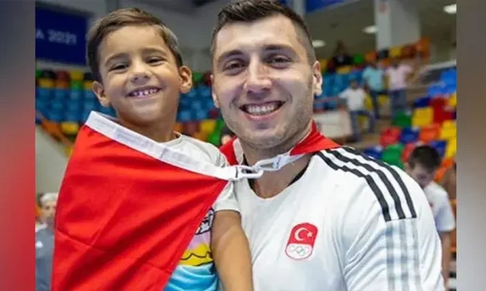 Hallan muertos entre escombros al capitán de la selección de balonmano de Turquía y a su hijo