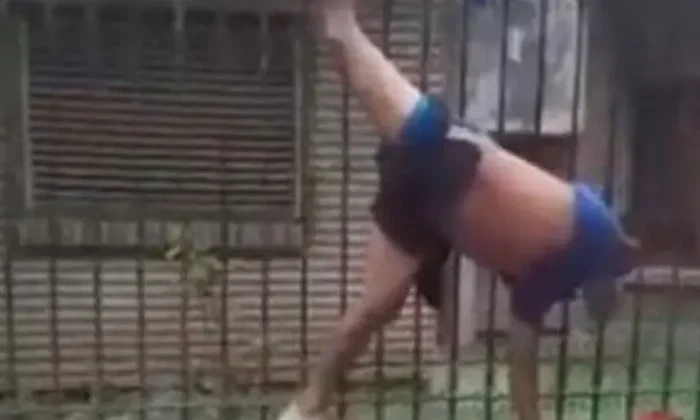 Irrumpe en una casa, apuñala al dueño y al escapar queda colgado de reja￼