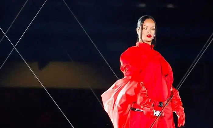 Rihanna cautivó en el Show de Medio Tiempo del Super Bowl 2023