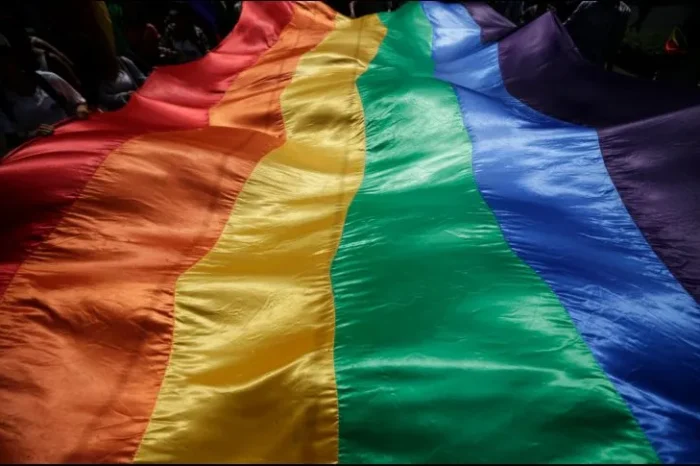 España aprueba el aborto y el cambio de sexo desde los 16 años￼