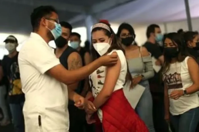 Aplicarán refuerzos anticovid, a mayores de 18 años en Tamaulipas