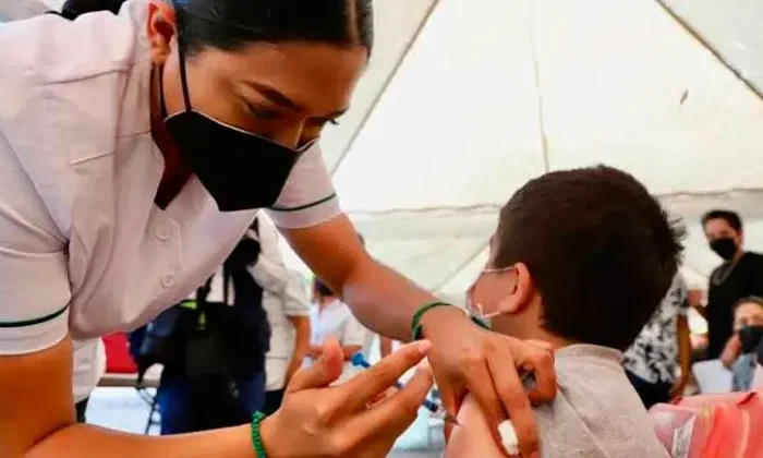 Sigue la vacunación anticovid en escuelas