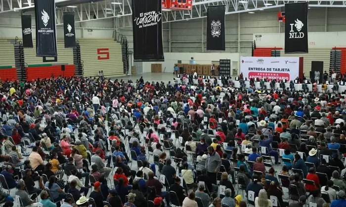 Garantizan en Nuevo Laredo apoyos a 3 mil familias￼