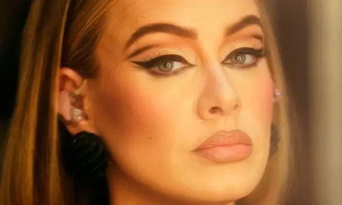 Adele se burla de Piqué y muestra todo su apoyo a Shakira￼