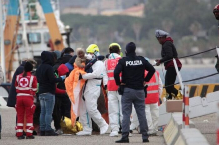 Hay siete mexicanos entre los muertos en naufragio de California