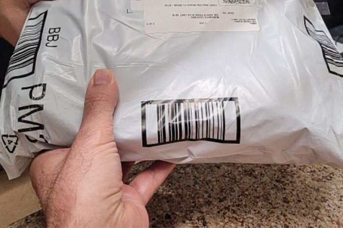 Tarde pero seguro: Joven compra por AliExpress y pedido le llega ¡6 años después!