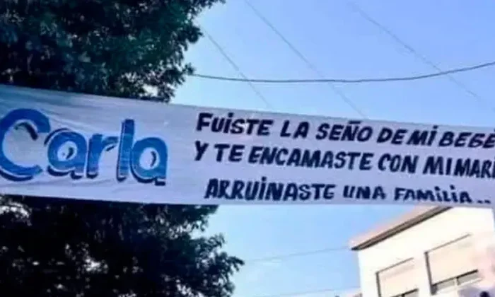 Exhiben a maestra, la acusan de relacionarse con el papá de una alumna￼