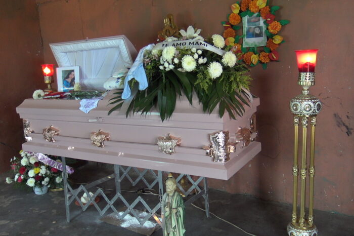 Entre lágrimas y gritos de justicia velan a las víctimas de la Guardia Nacional