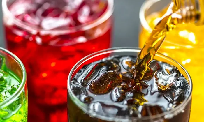 Profeco retirará estas marcas de refrescos del mercado por ENGAÑAR al consumidor