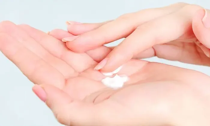 Cofepris lanza alerta por cremas contaminadas