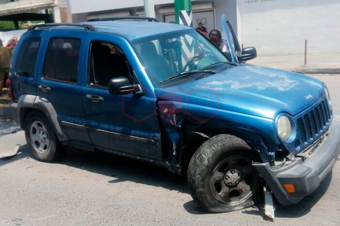 Encontronazo deja cuantiosos daños en Nuevo Laredo