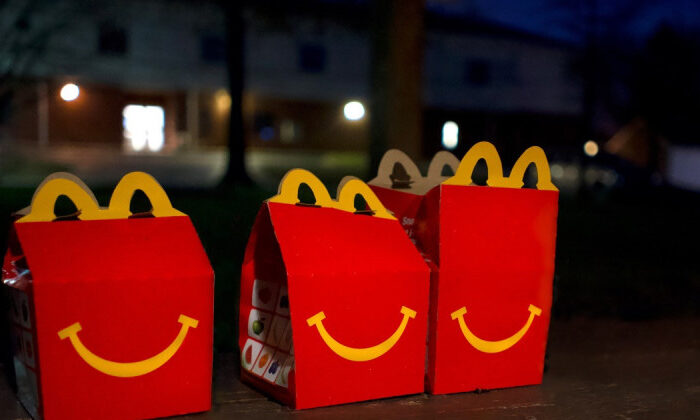 Madre deja empeñada a su hija en McDonald’s