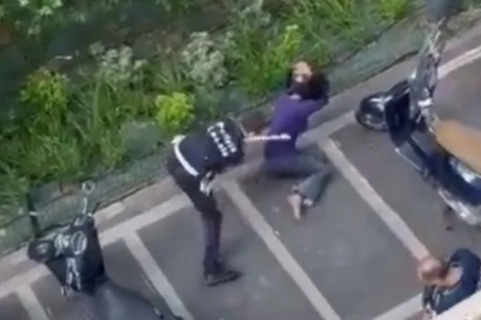 Captan brutal golpiza de policías a mujer trans en Italia