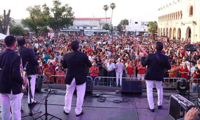 Festejan en grande a las mamás en Nuevo Laredo