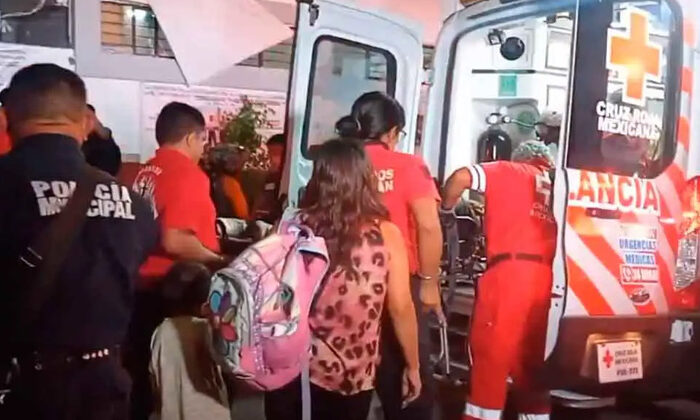 Se intoxican 8 alumnos de Puebla; tuvieron histeria colectiva y alucinaciones