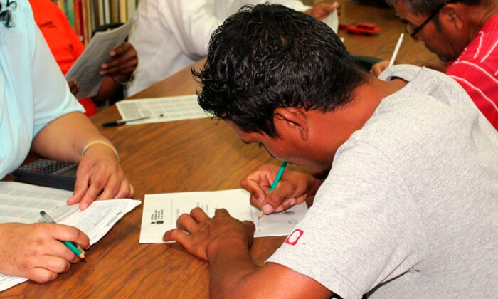 Ofrecen terminar la primaria y ‘secu’ a adultos mayores
