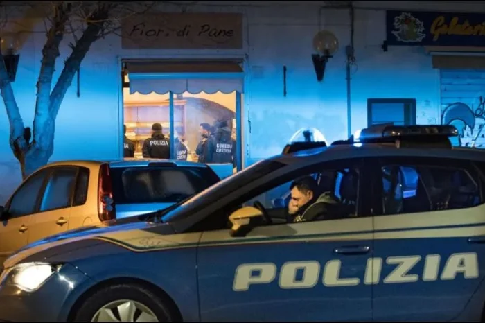 Estudiante hiere en la cabeza a su maestra con un cuchillo en Milán