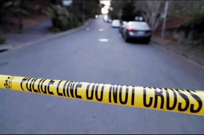 Auto se incendia con dos niños adentro mientras su madre robaba una tienda