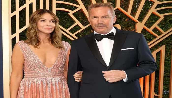 Exesposa de Kevin Costner pide 248 mil dólares al mes de pensión para sus hijos