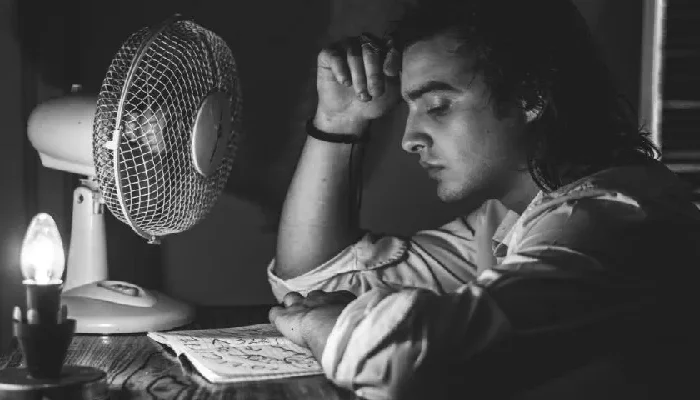 México rompe récord de consumo eléctrico por onda de calor; vienen más apagones