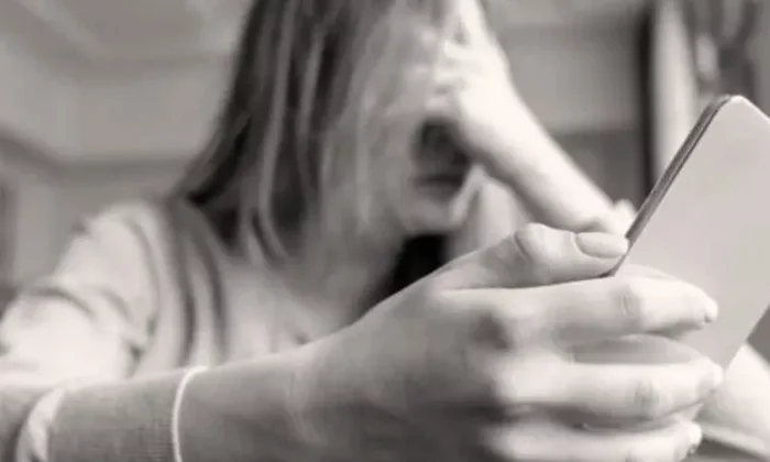 Mujer llama a la policía, la ignoran y es asesinada