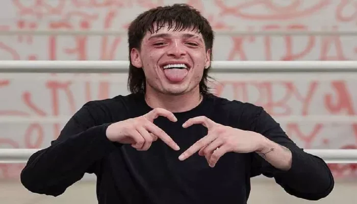 A Peso Pluma no le gusta su voz y afirma que canta feo