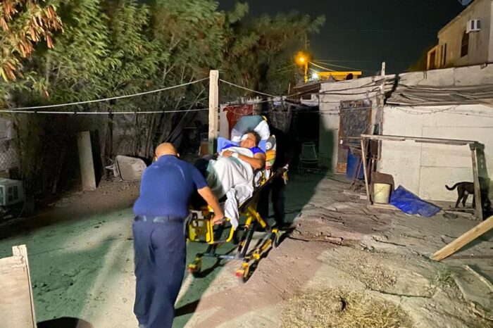 Regresa asu hogar mujer que pierde ojo derecho por un balazo; señala a militares Nuevo Laredo.