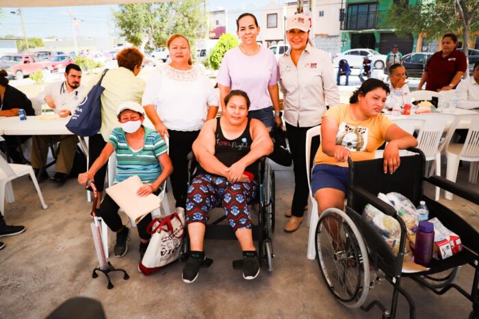 Apoya DIF Reynosa a familias con campaña de sillas de ruedas y aparatos funcionales