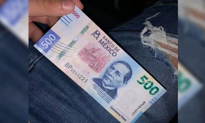 Estafan a abuelitos con billetes falsos
