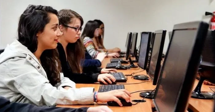 Mujeres podrán obtener su certificado de primaria y secundaria