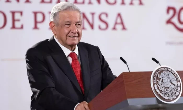 Llama AMLO a no tomar en serio las medidas del gobernador de Texas