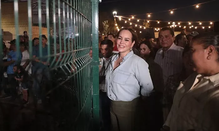 Familias disfrutan área “Serengueti” en el zoológico