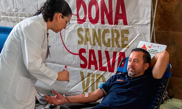 Destaca la UAT en donación de sangre