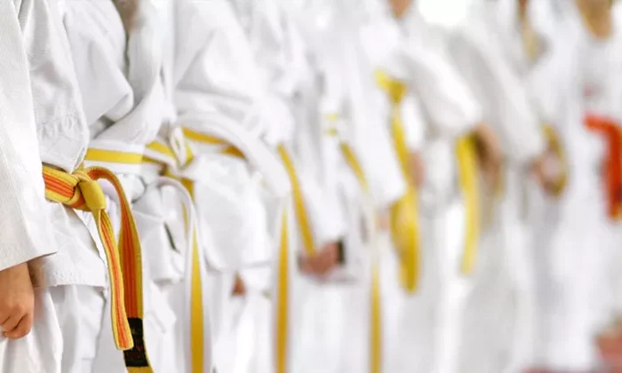 Muere Niño en primera clase tras ser golpeado por su instructor de artes marciales