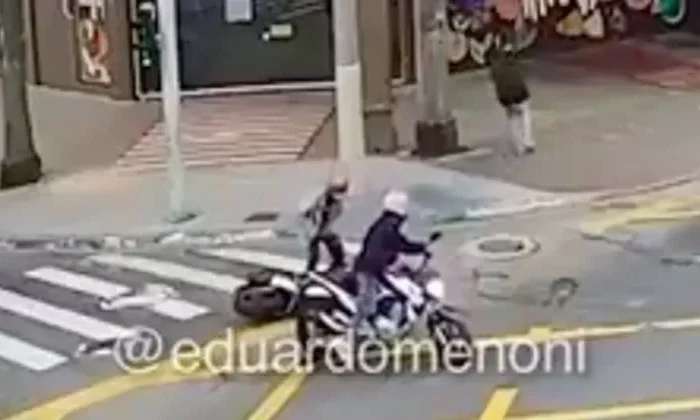 Le intentaron robar su moto y terminó matando a los ladrones