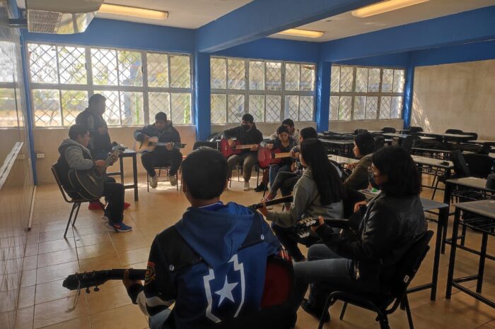 Brinda Gobierno de Carlos Peña Ortiz clases artísticas en bachilleratos