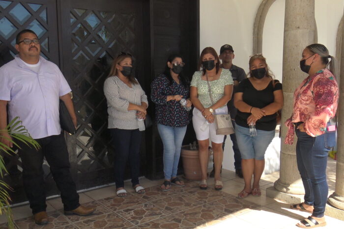 Familiares de jóvenes masacrados por militares en la Cavazos Lerma exigen a la FGR impute delitos cometidos por 17 militares.