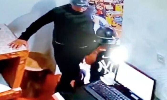 Captan a pareja utilizando a su hijo para robar un negocio