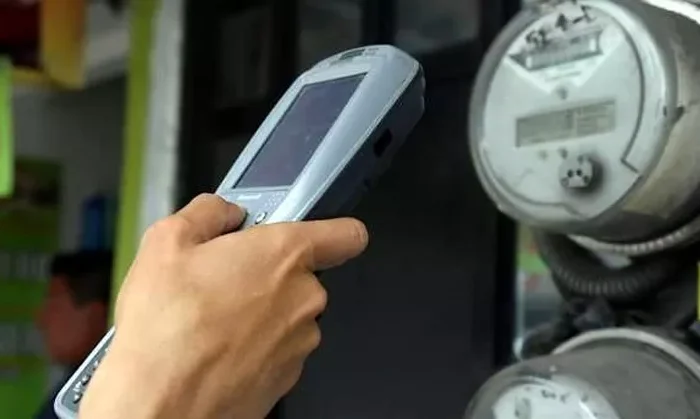 Truenan cobros de luz a más de 10 mil negocios