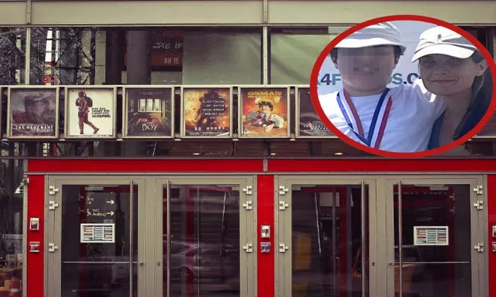 Expulsan de cine a menor con autismo; su mamá lo llevó al baño de mujeres