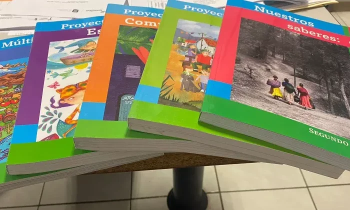 Pide SET respeto a libros de texto